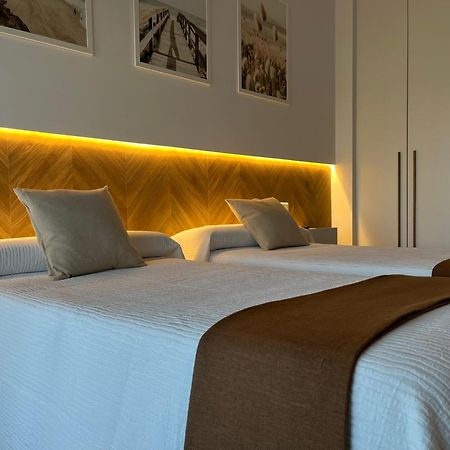 Hostal Parador De Los Llanos Torreorgaz Luaran gambar