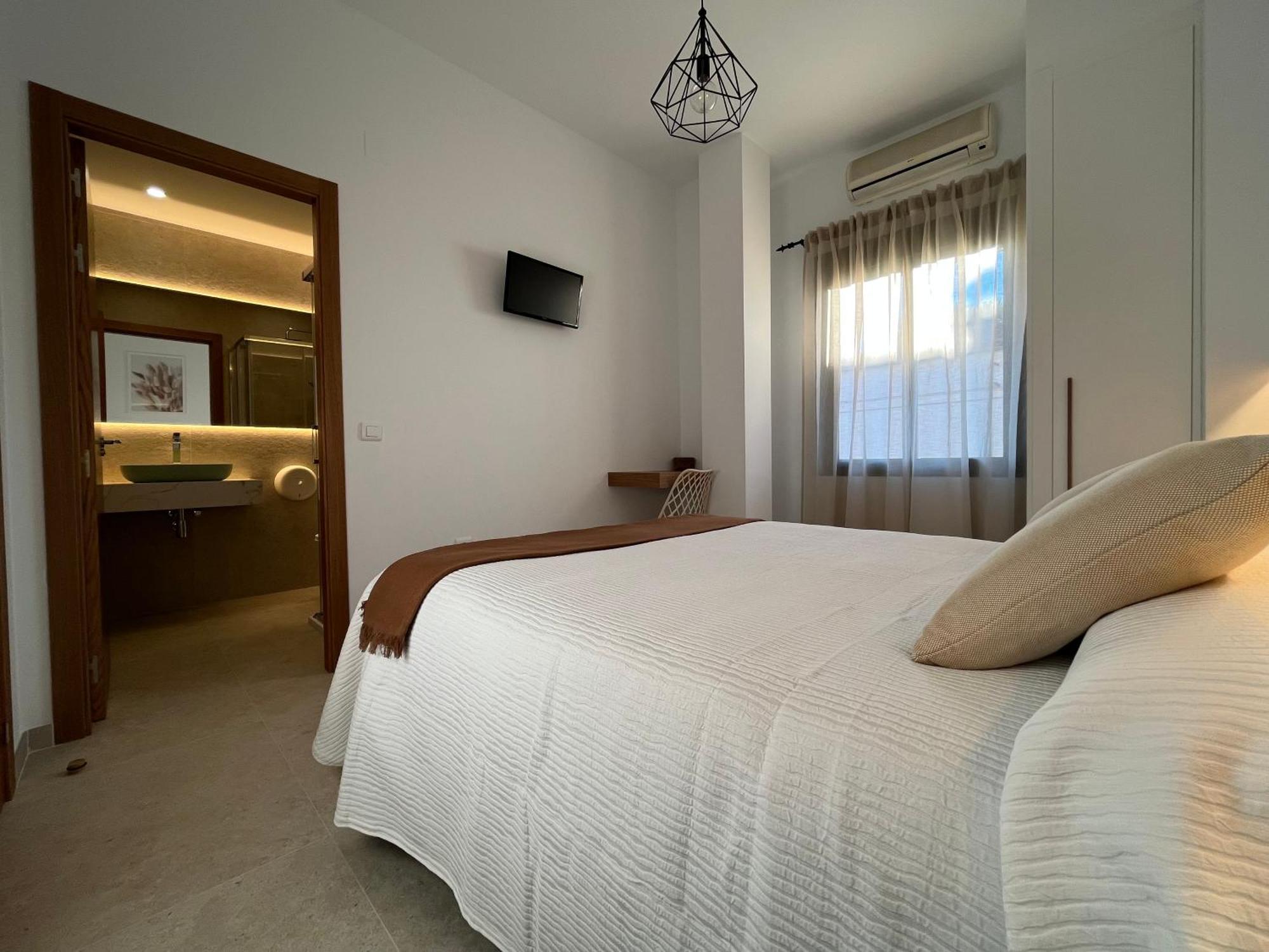 Hostal Parador De Los Llanos Torreorgaz Luaran gambar